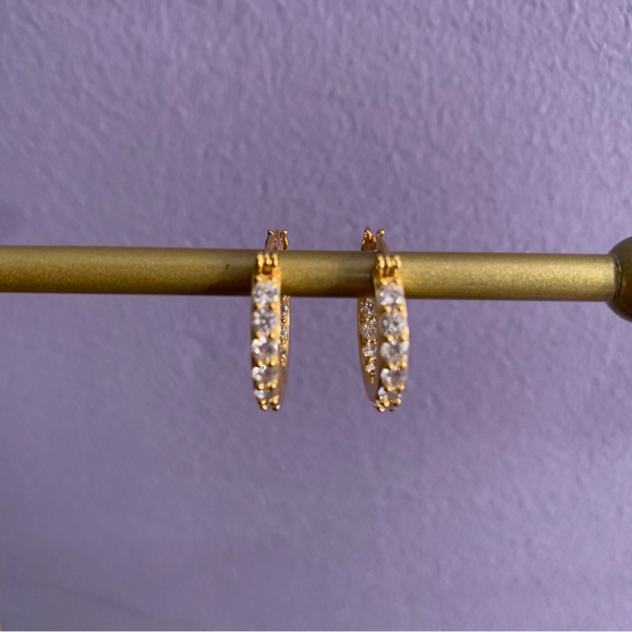 Small hoop earrings - Picture 8 of 9